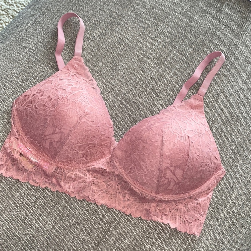 PINK - NWT - LACE WIRELESS PUSH-UP BRALETTE